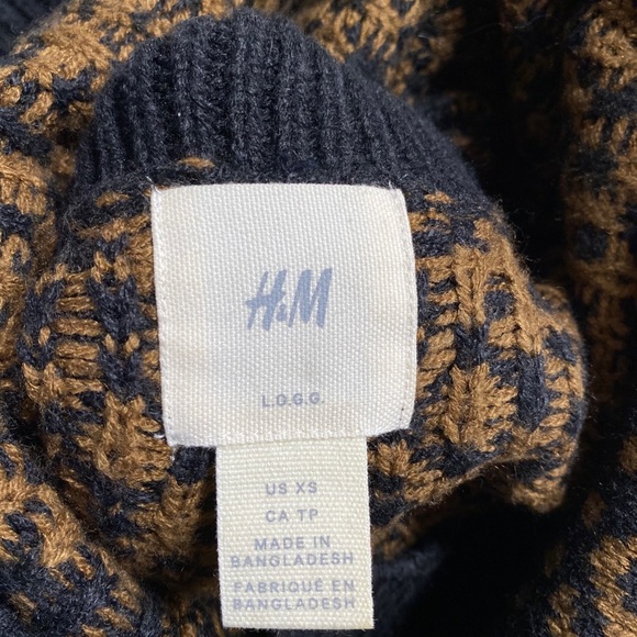 H&M knit turtleneck Sweater snowflake pattern - Picture 7 of 7